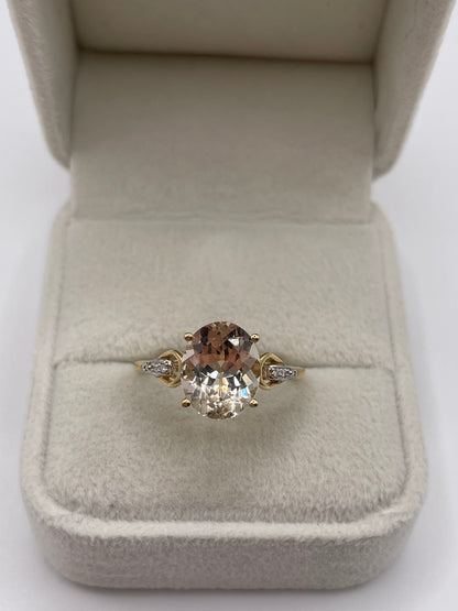 9ct gold quartz and diamond ring