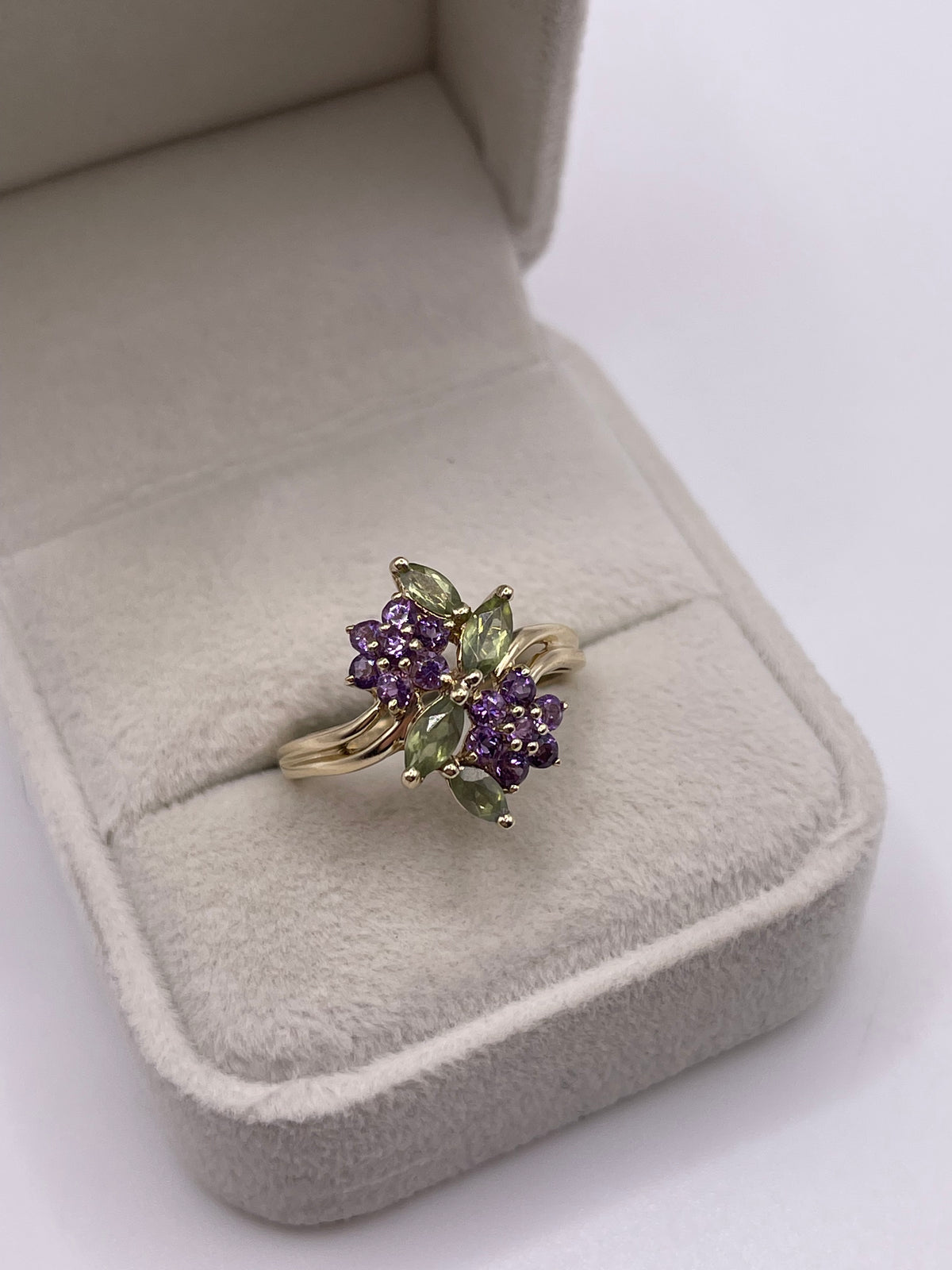 9ct gold amethyst and quartz ring