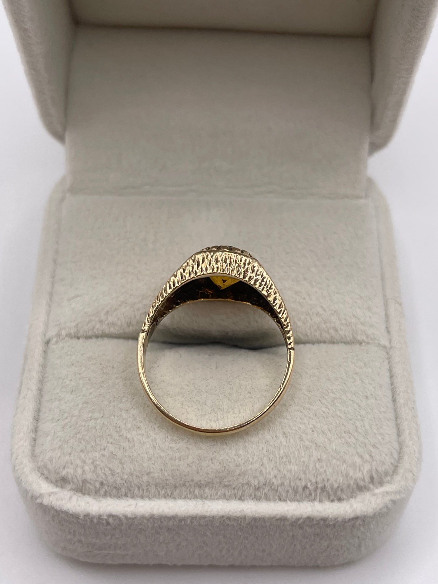 9ct gold citrine ring