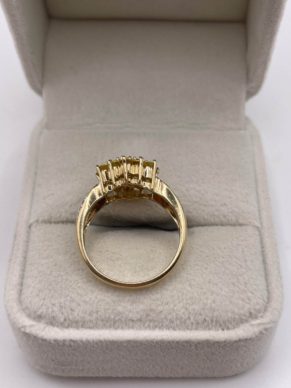 9ct gold lemon quartz and diamond ring
