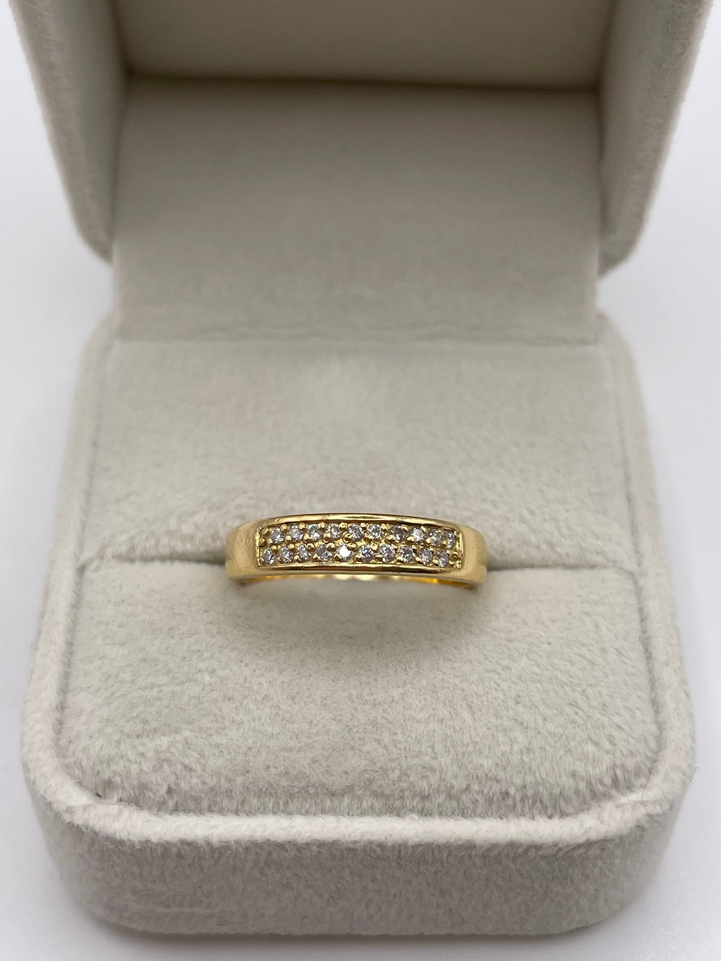18ct gold diamond ring