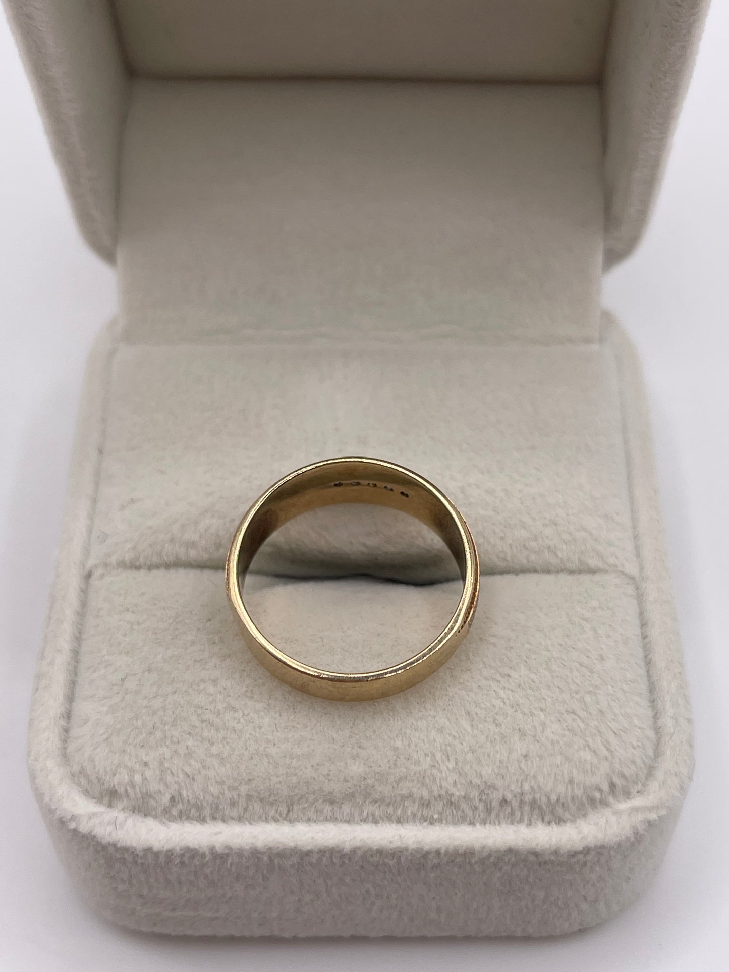 9ct gold diamond ring