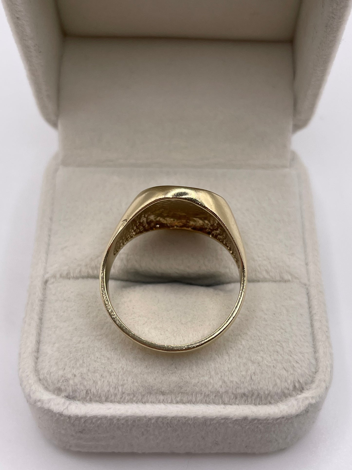 9ct gold signet ring