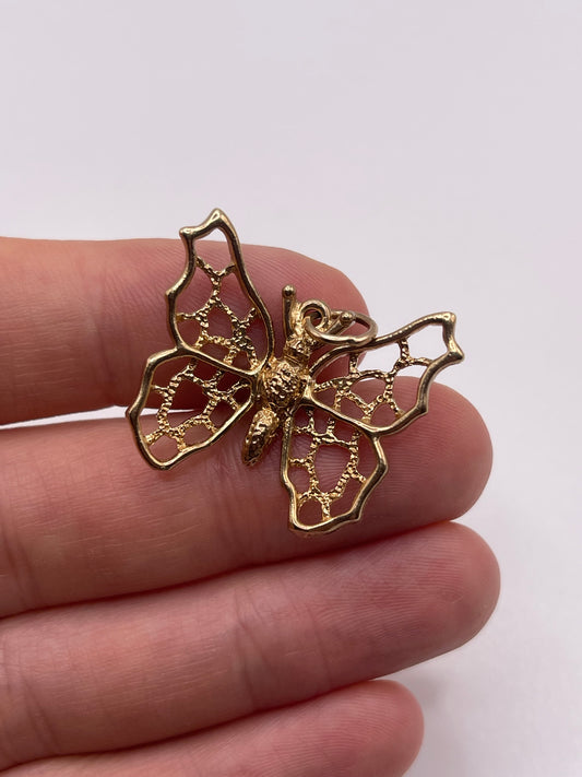 9ct gold butterfly pendant