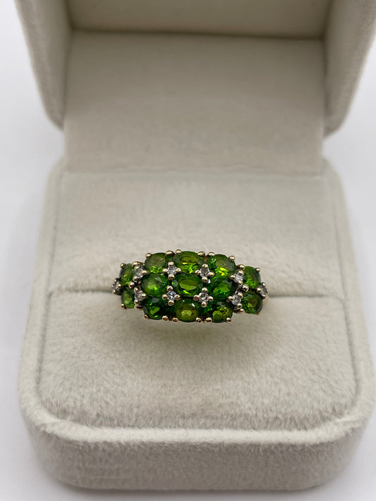 9ct gold diopside and diamond ring