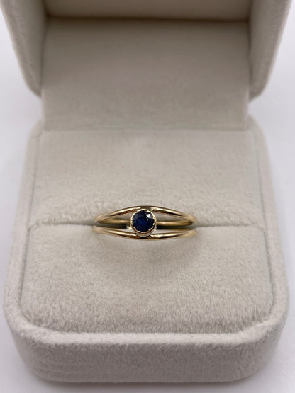 9ct gold sapphire ring