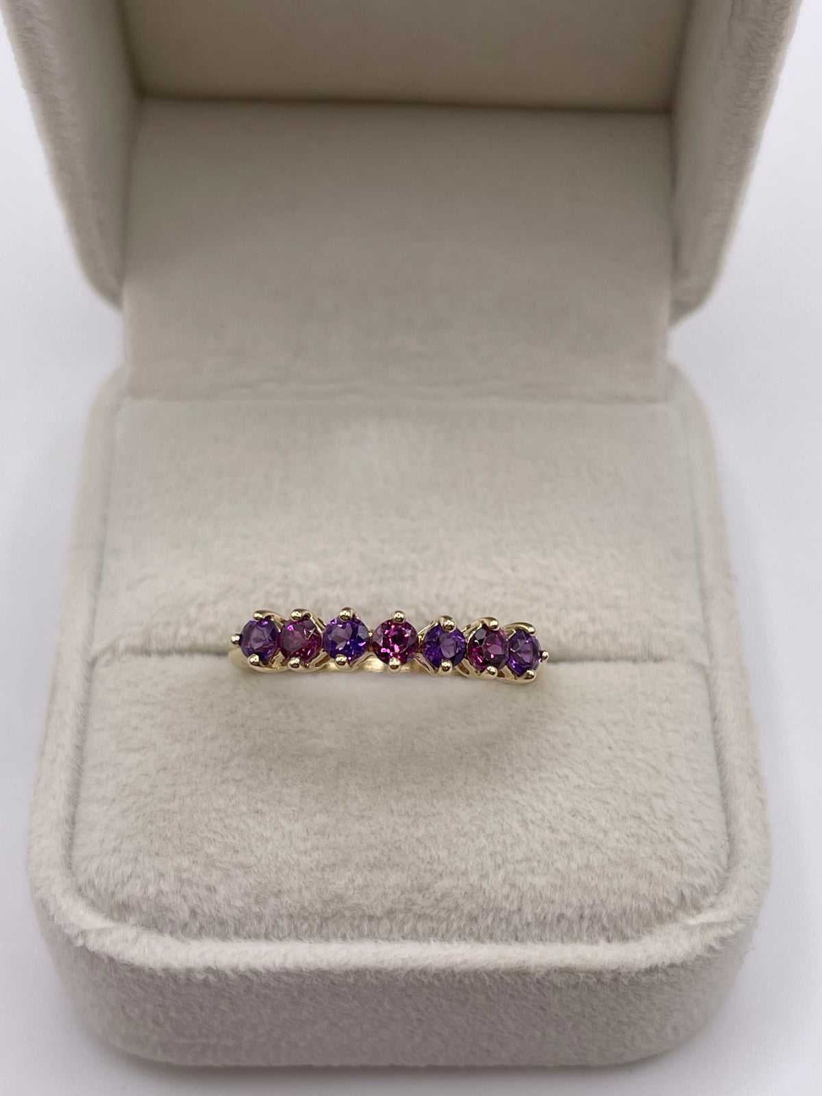 9ct gold garnet and amethyst ring