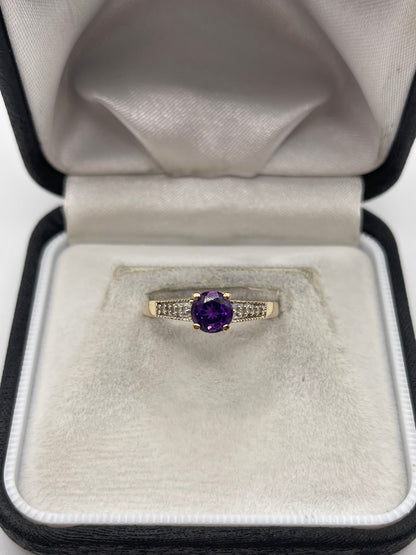 9ct gold amethyst and diamond ring