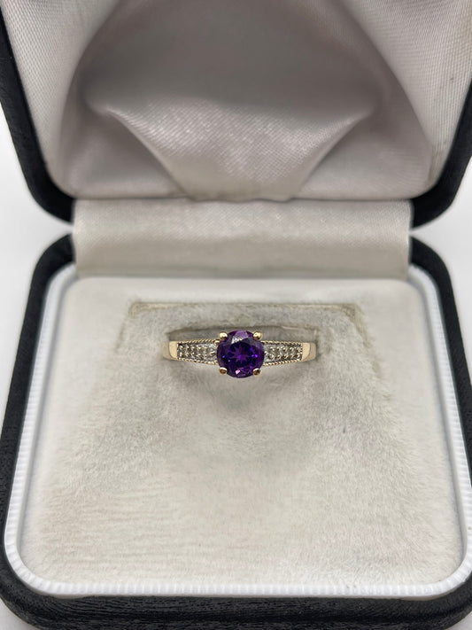 9ct gold amethyst and diamond ring