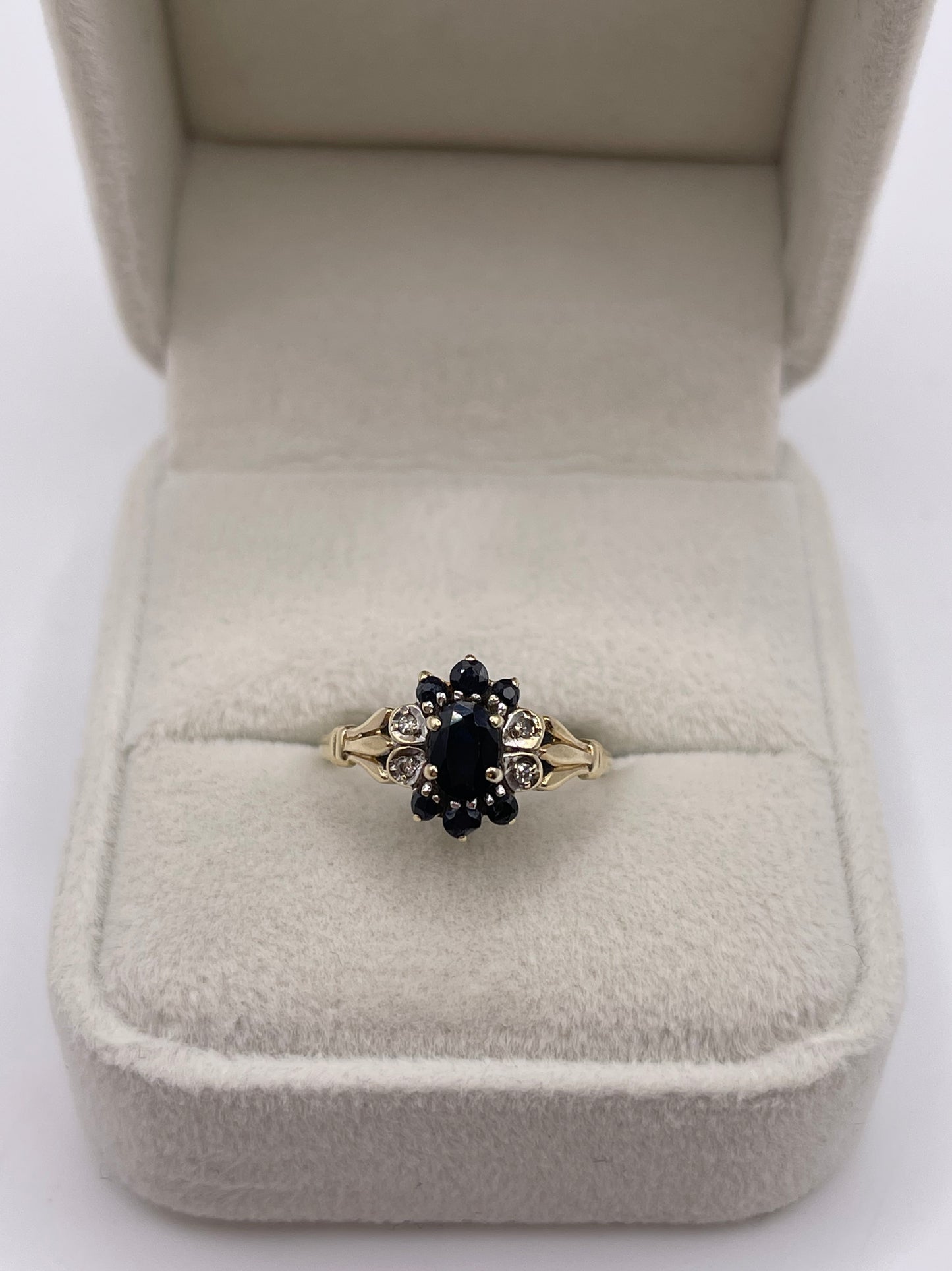 9ct gold sapphire and diamond ring