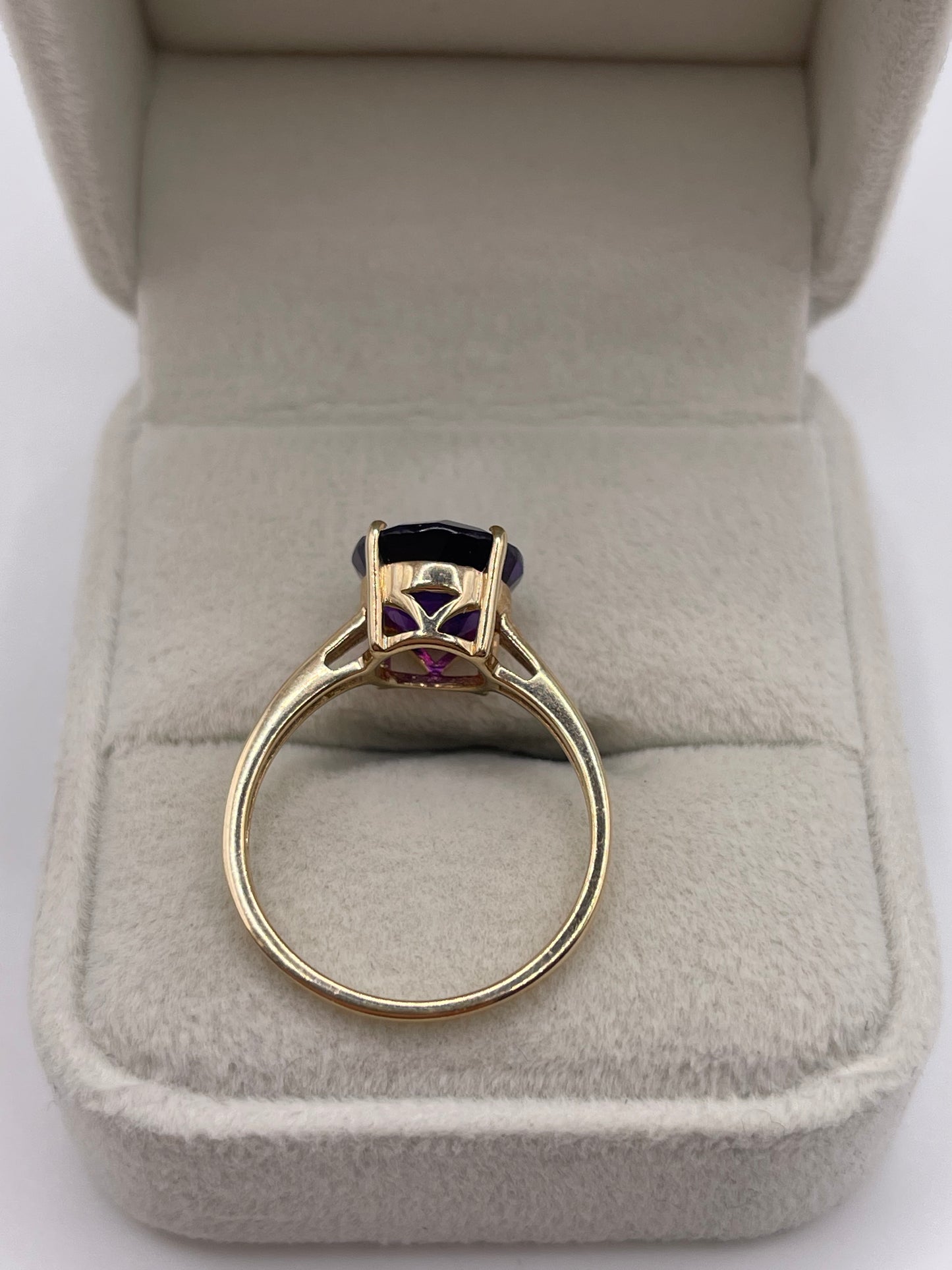 9ct gold amethyst ring