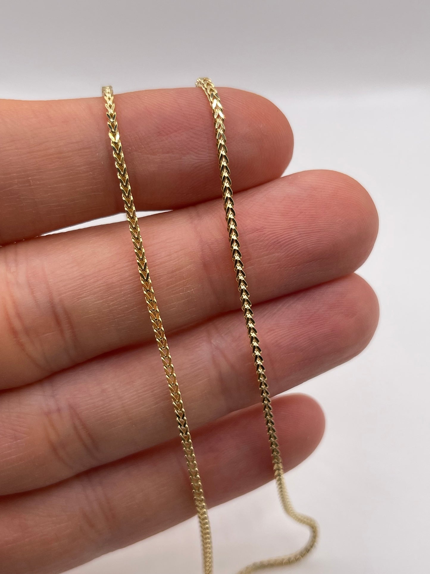 9ct gold chain 422