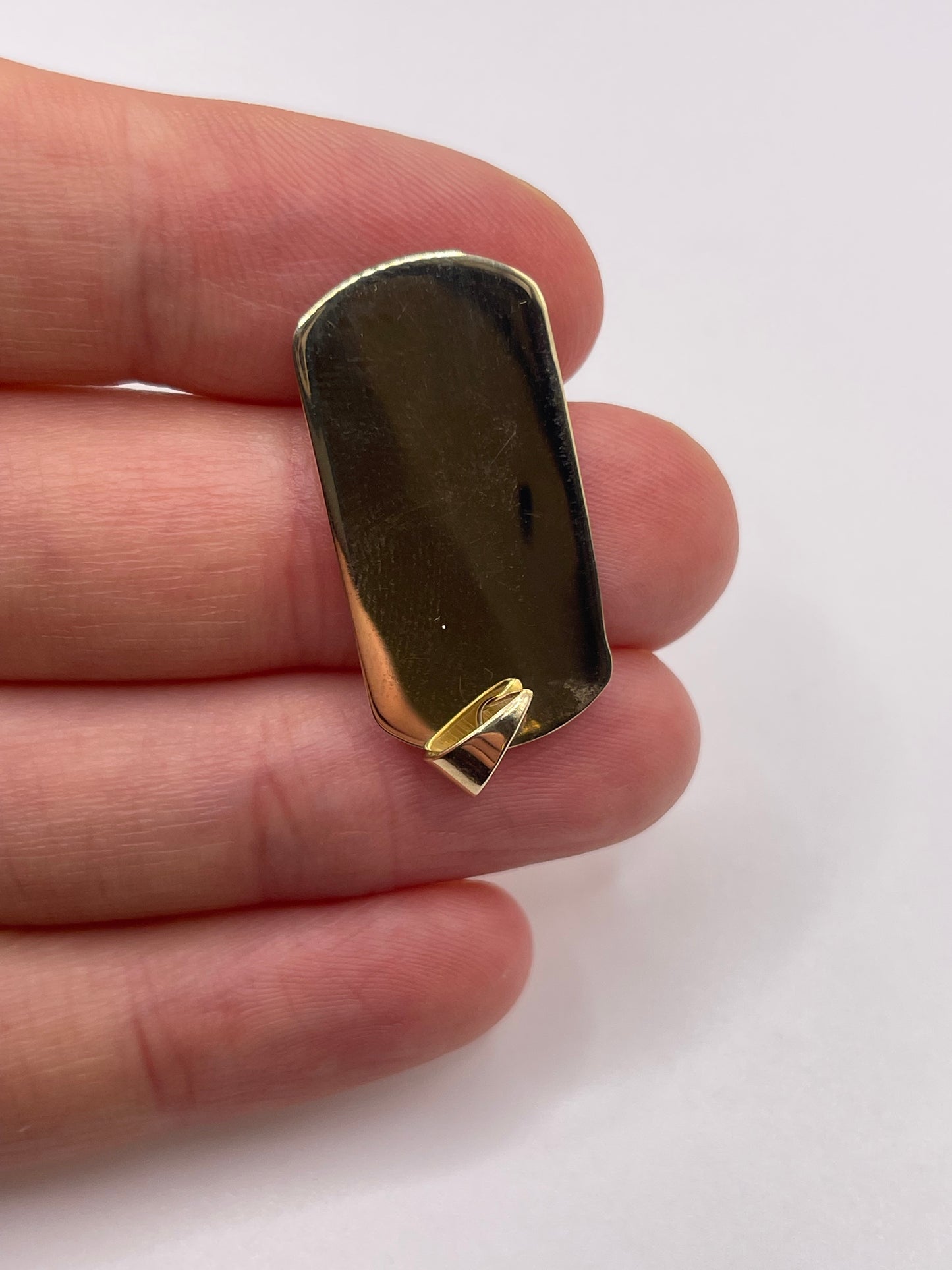 9ct gold dog tag pendant