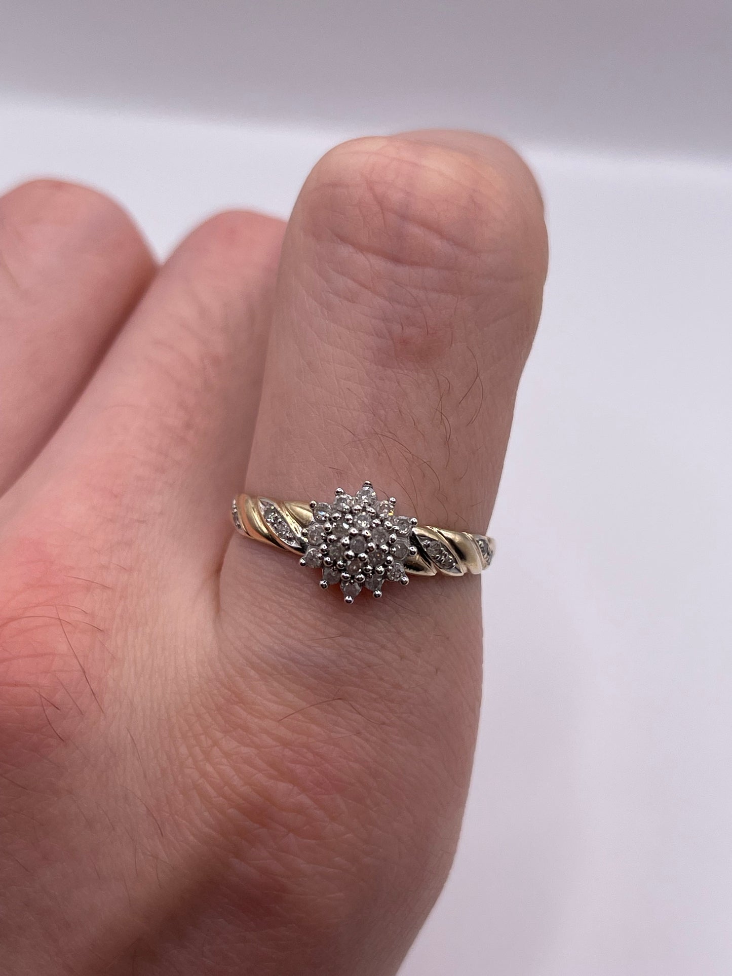 9ct gold diamond cluster ring