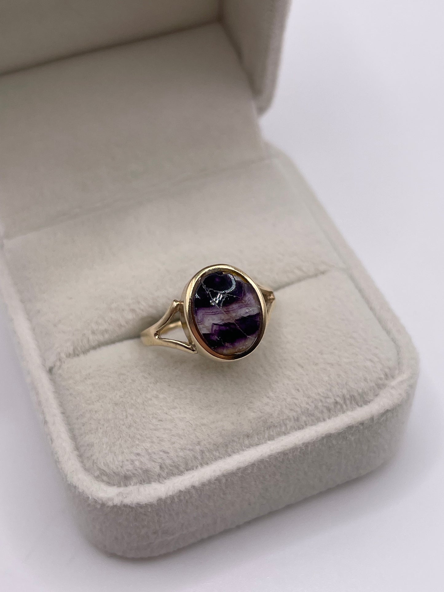 9ct gold blue John ring