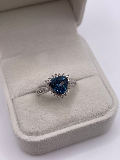 9ct white gold topaz and diamond ring