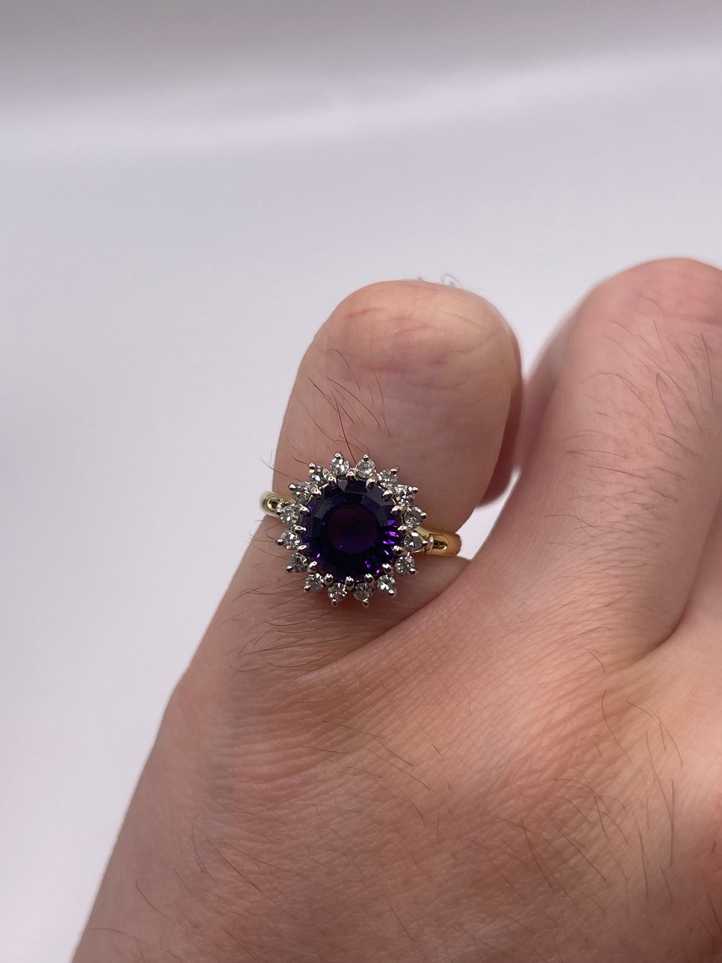 18ct gold amethyst and diamond ring