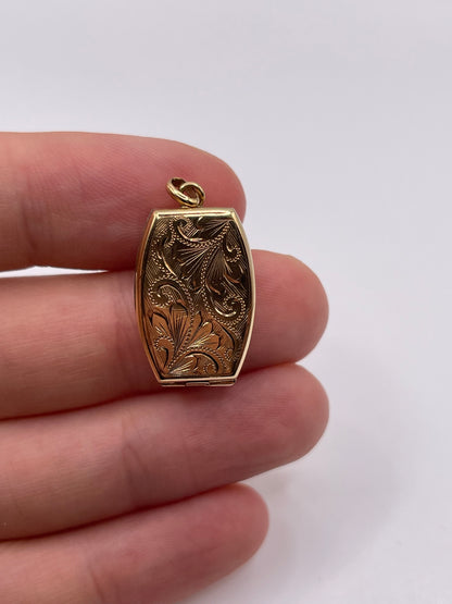 9ct gold locket pendant
