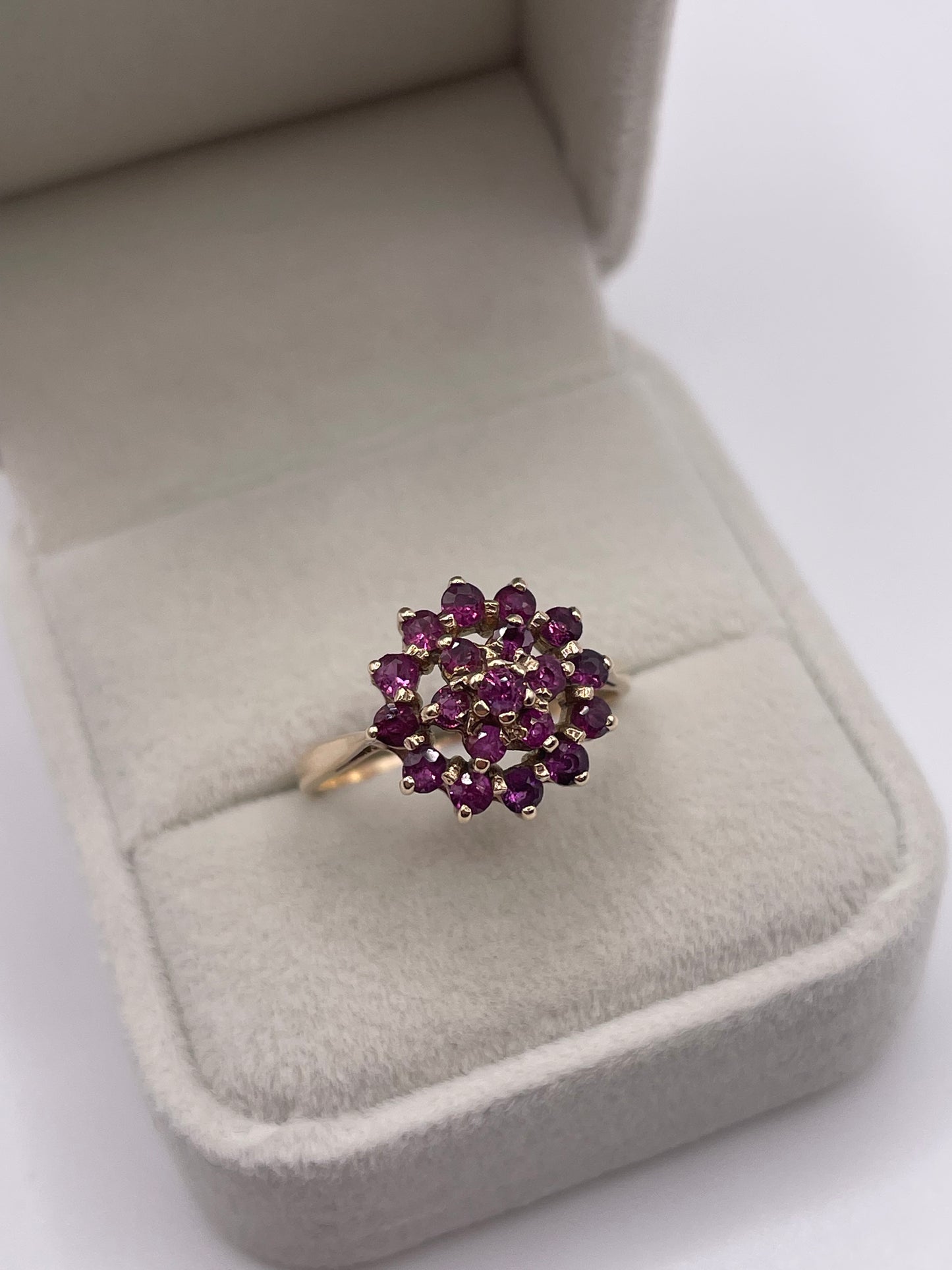9ct gold ruby cluster ring