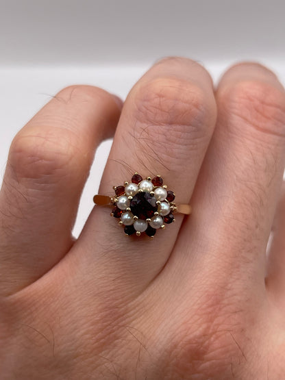 9ct gold garnet and pearl ring