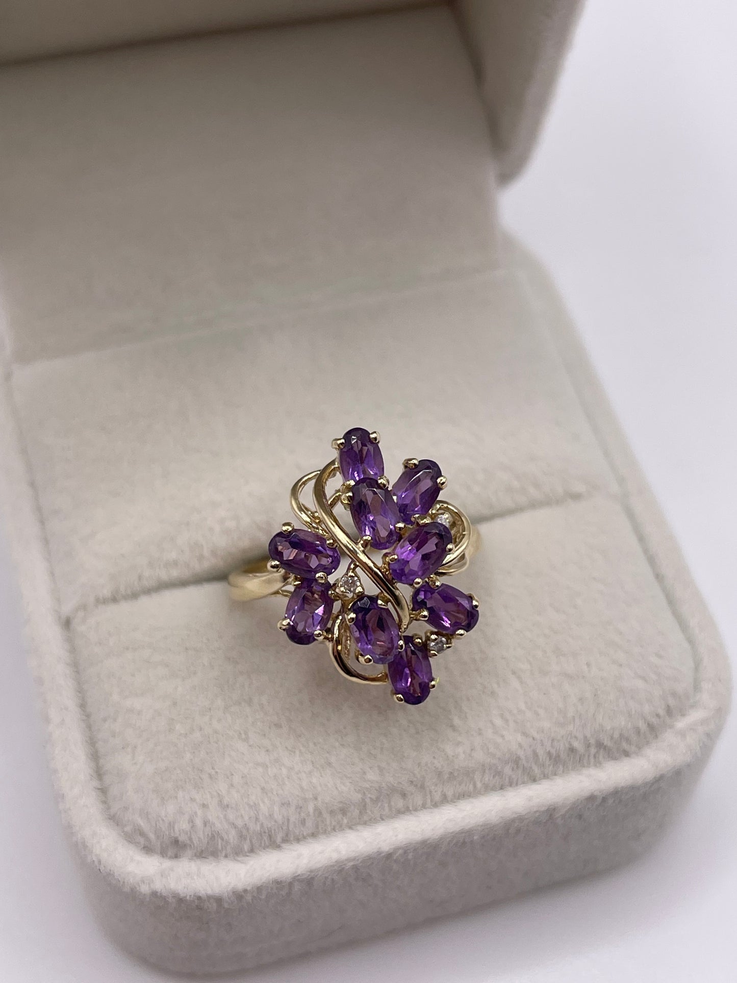 9ct gold amethyst and diamond ring