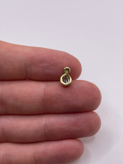 18ct gold diamond pendant