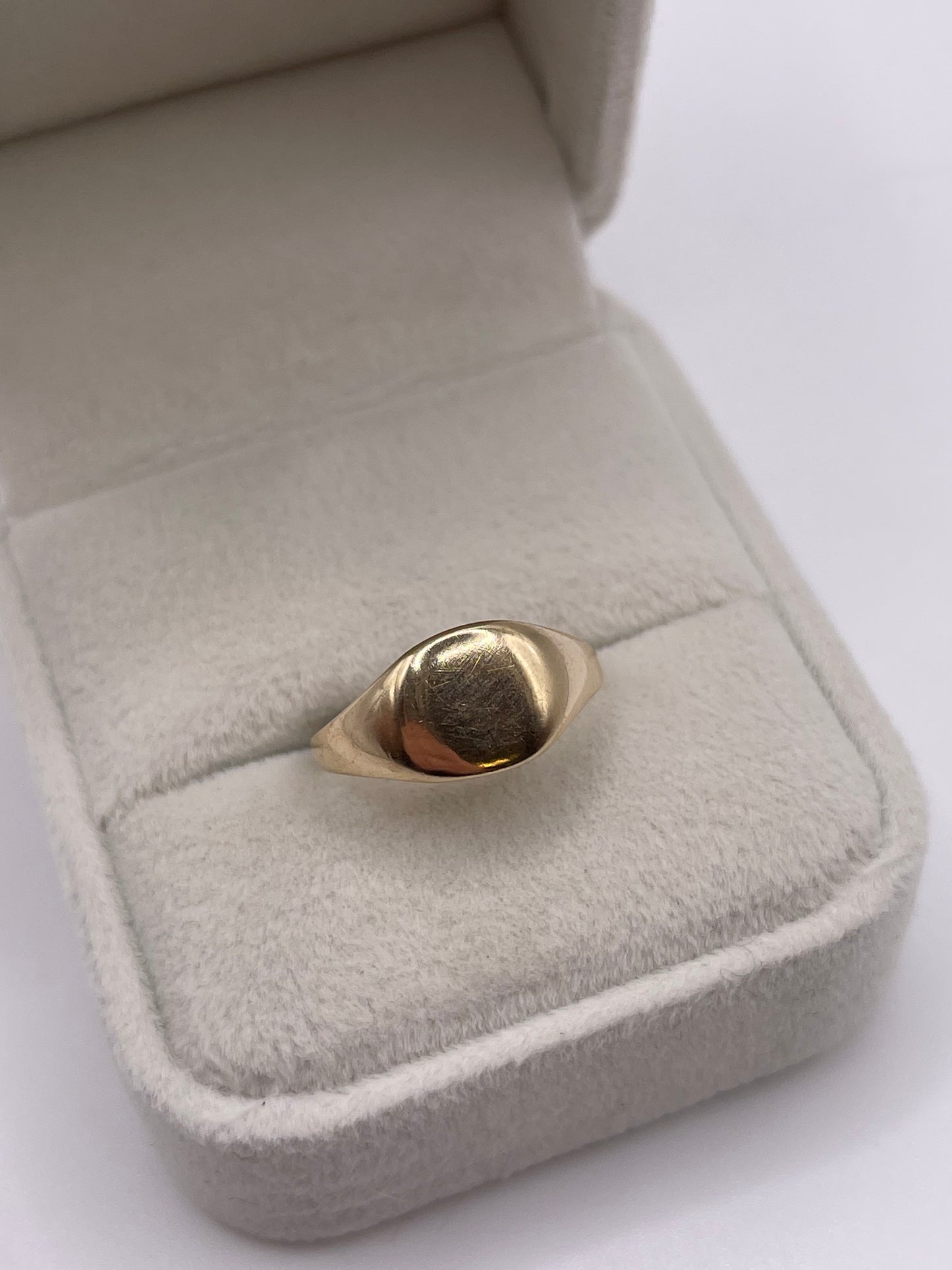9ct gold signet ring
