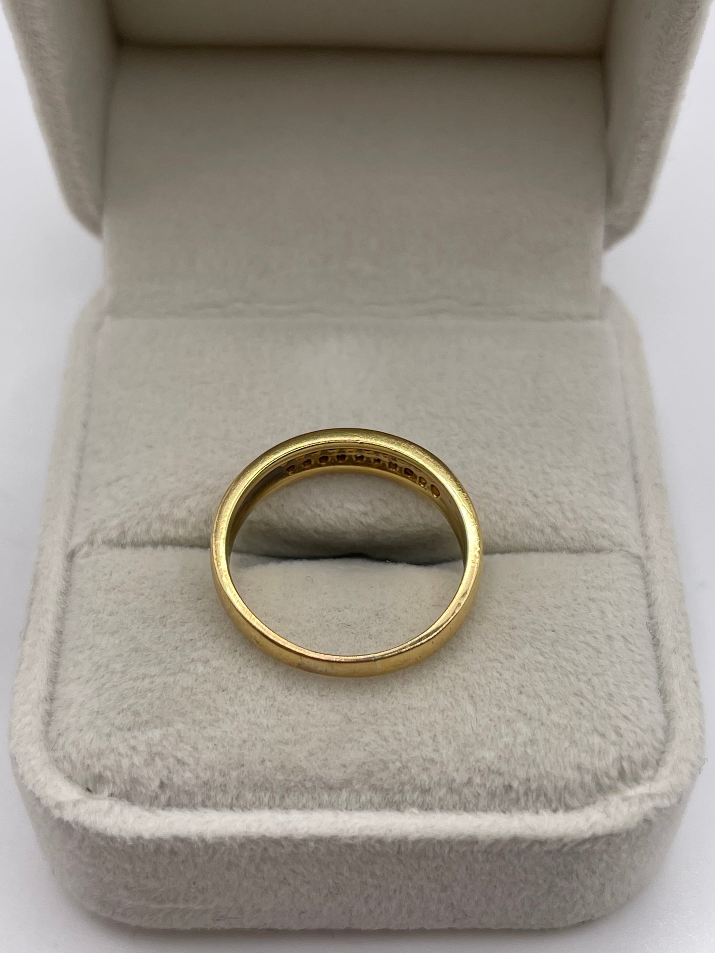 18ct gold diamond ring