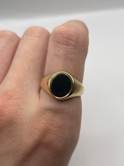 Heavy 9ct gold bloodstone signet ring