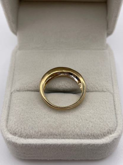 9ct gold sapphire and diamond ring