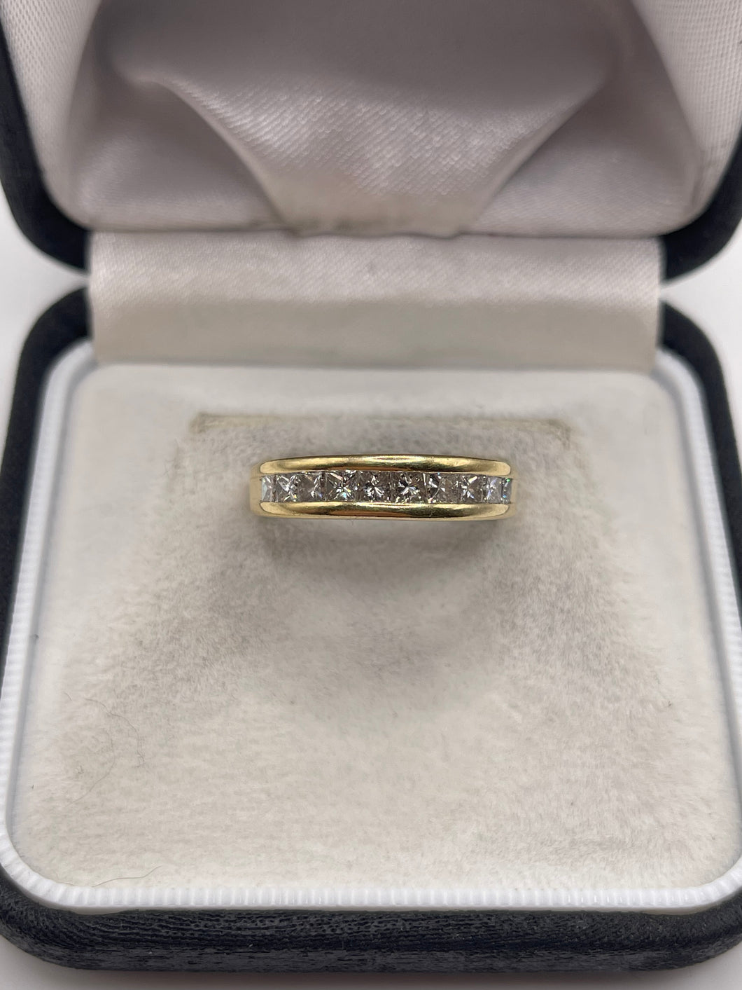 18ct gold diamond ring