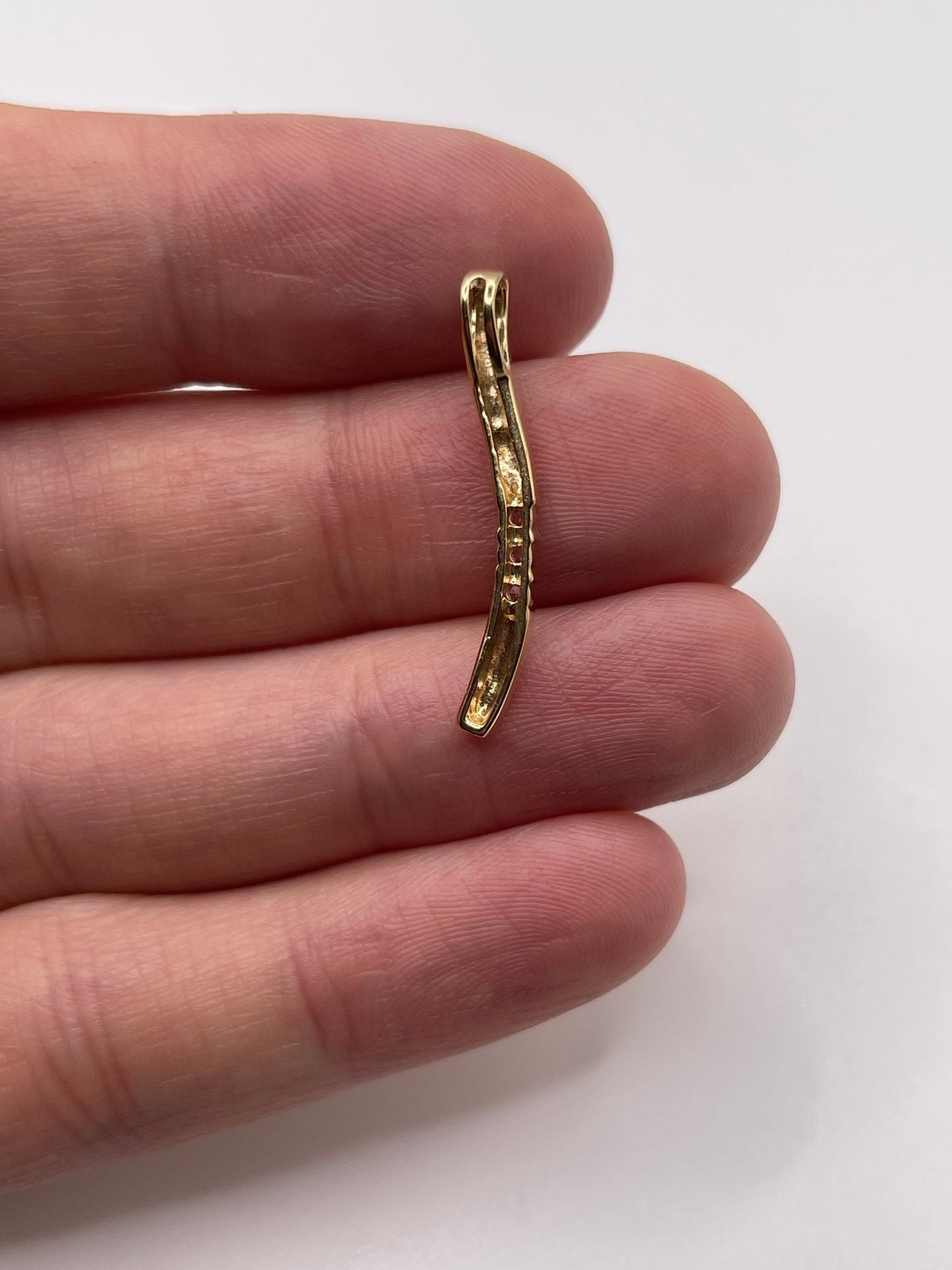 9ct gold pink topaz pendant