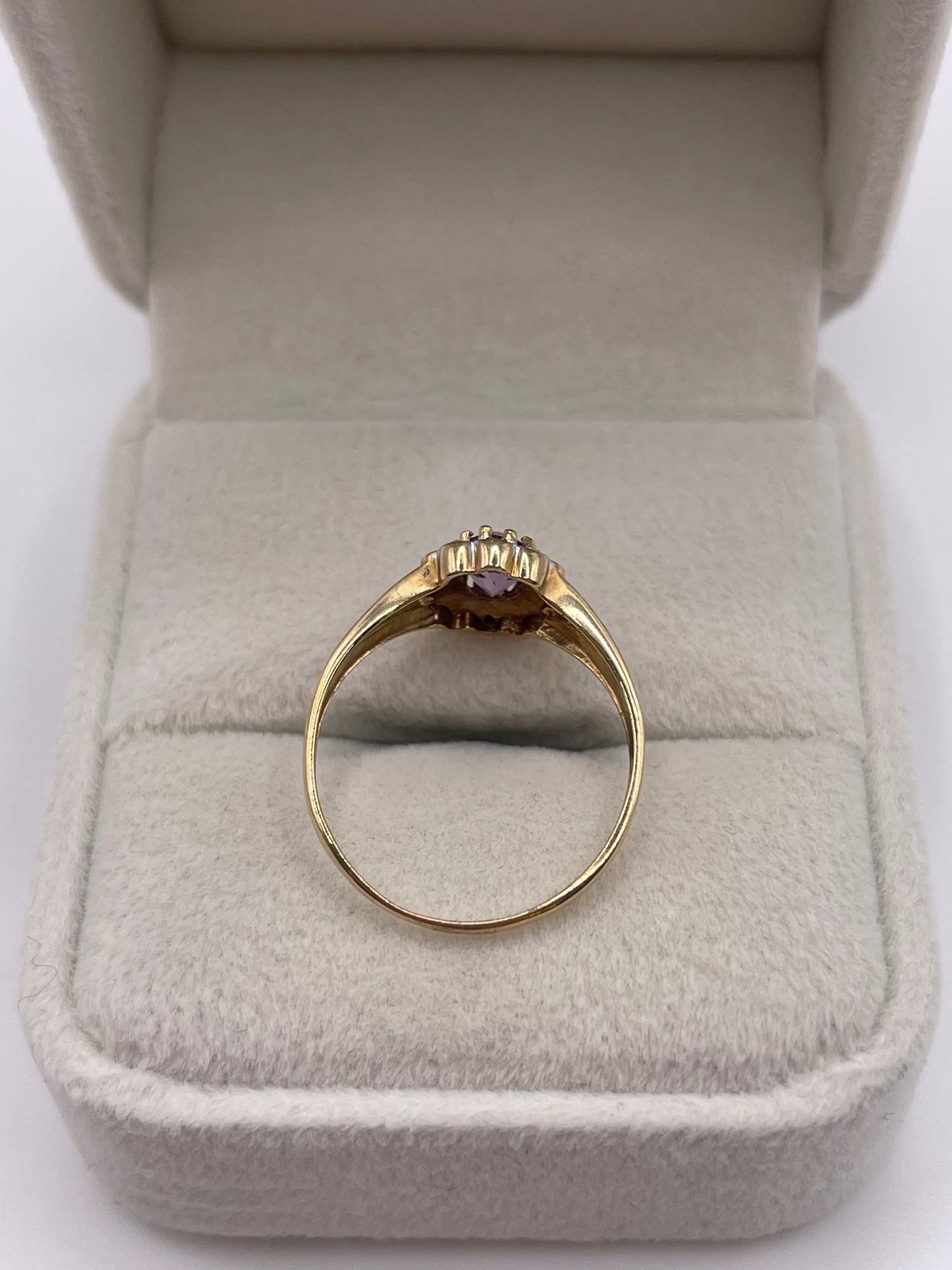9ct gold amethyst and diamond ring