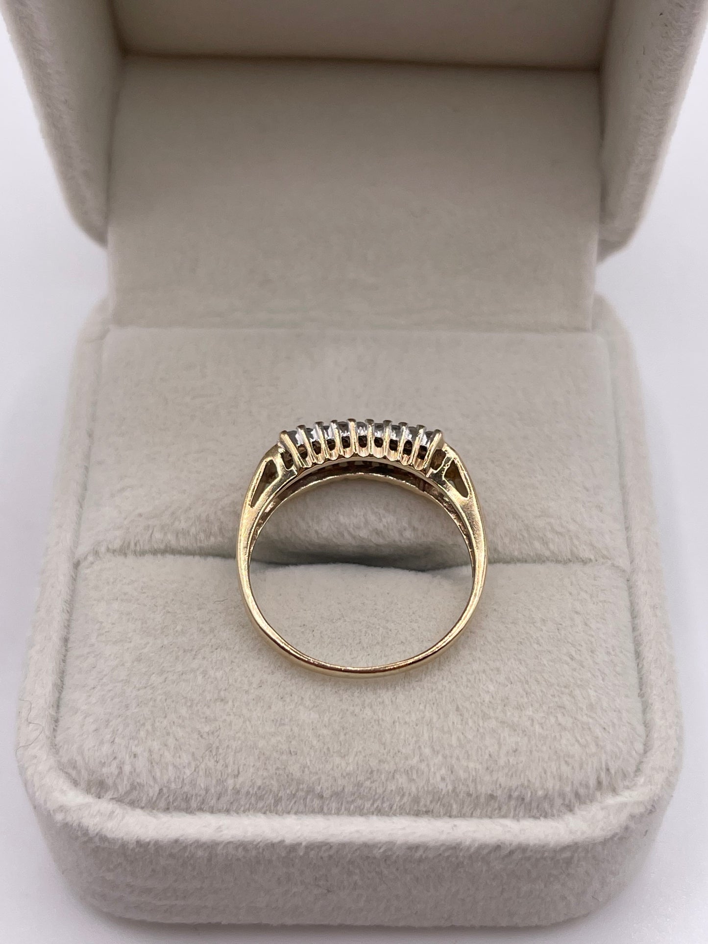 9ct gold diamond cluster ring