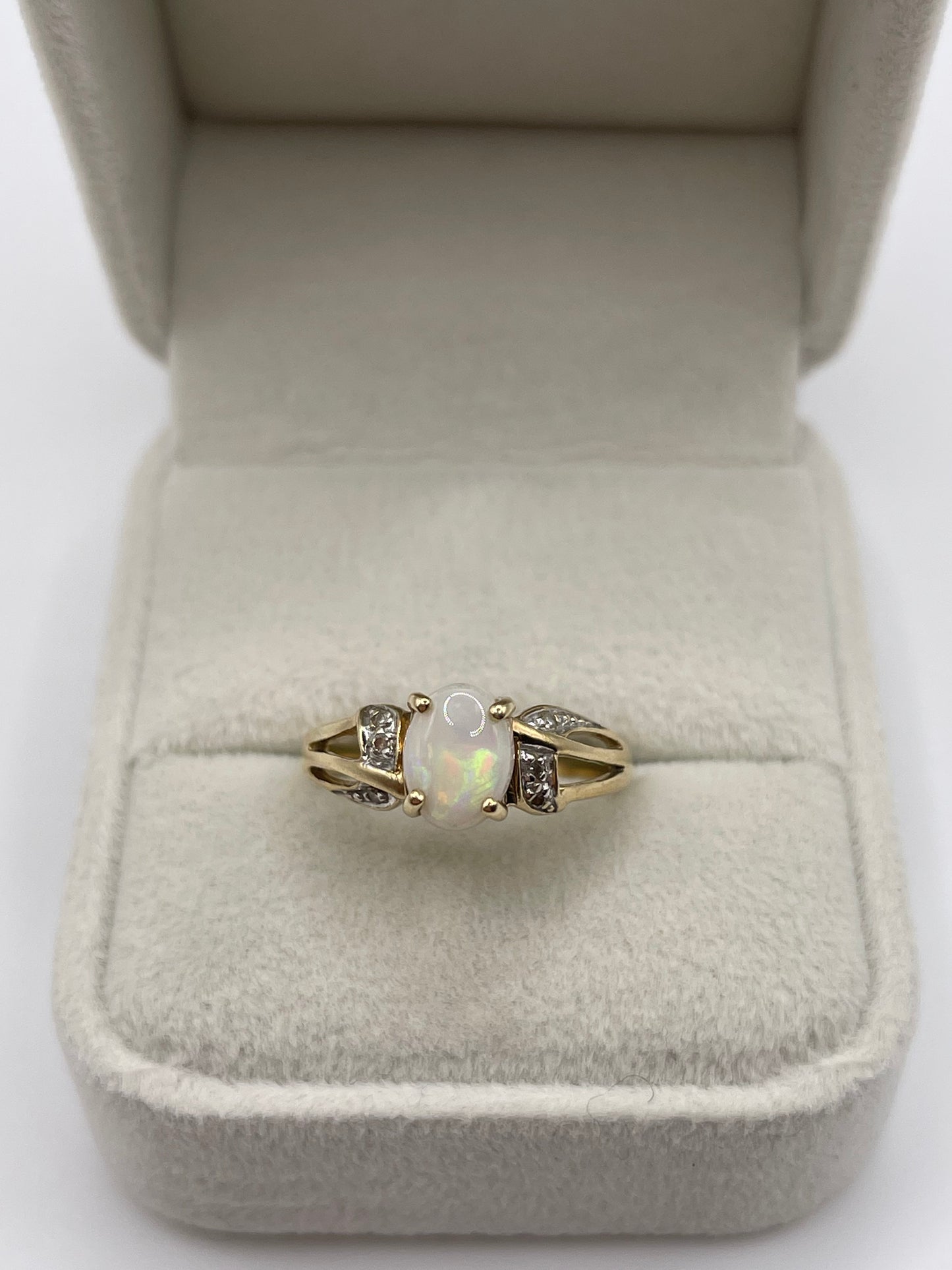 9ct gold opal and diamond ring