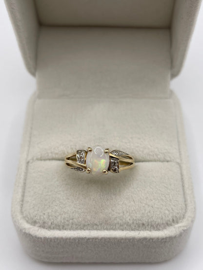 9ct gold opal and diamond ring