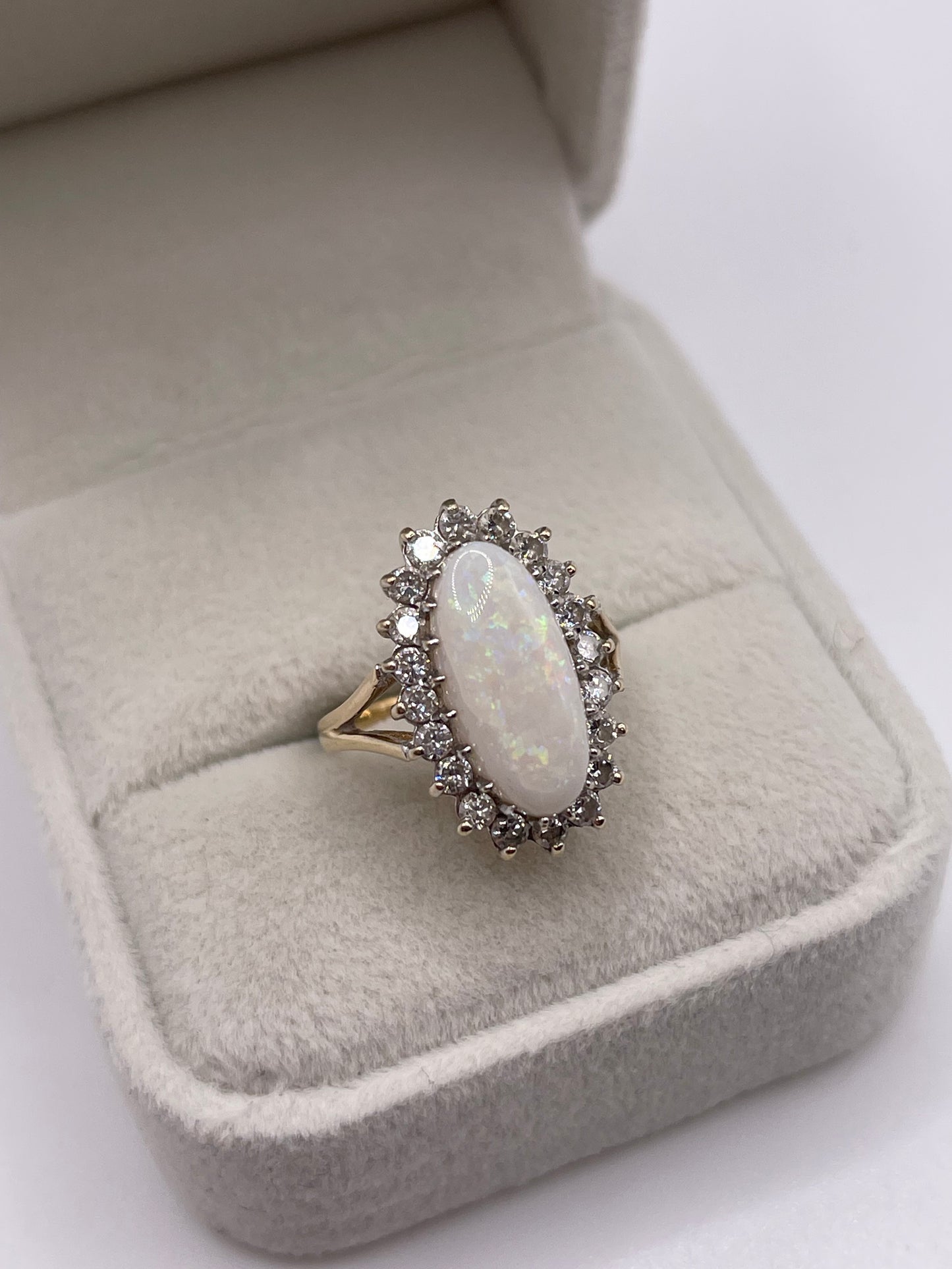 9ct gold opal and cz ring