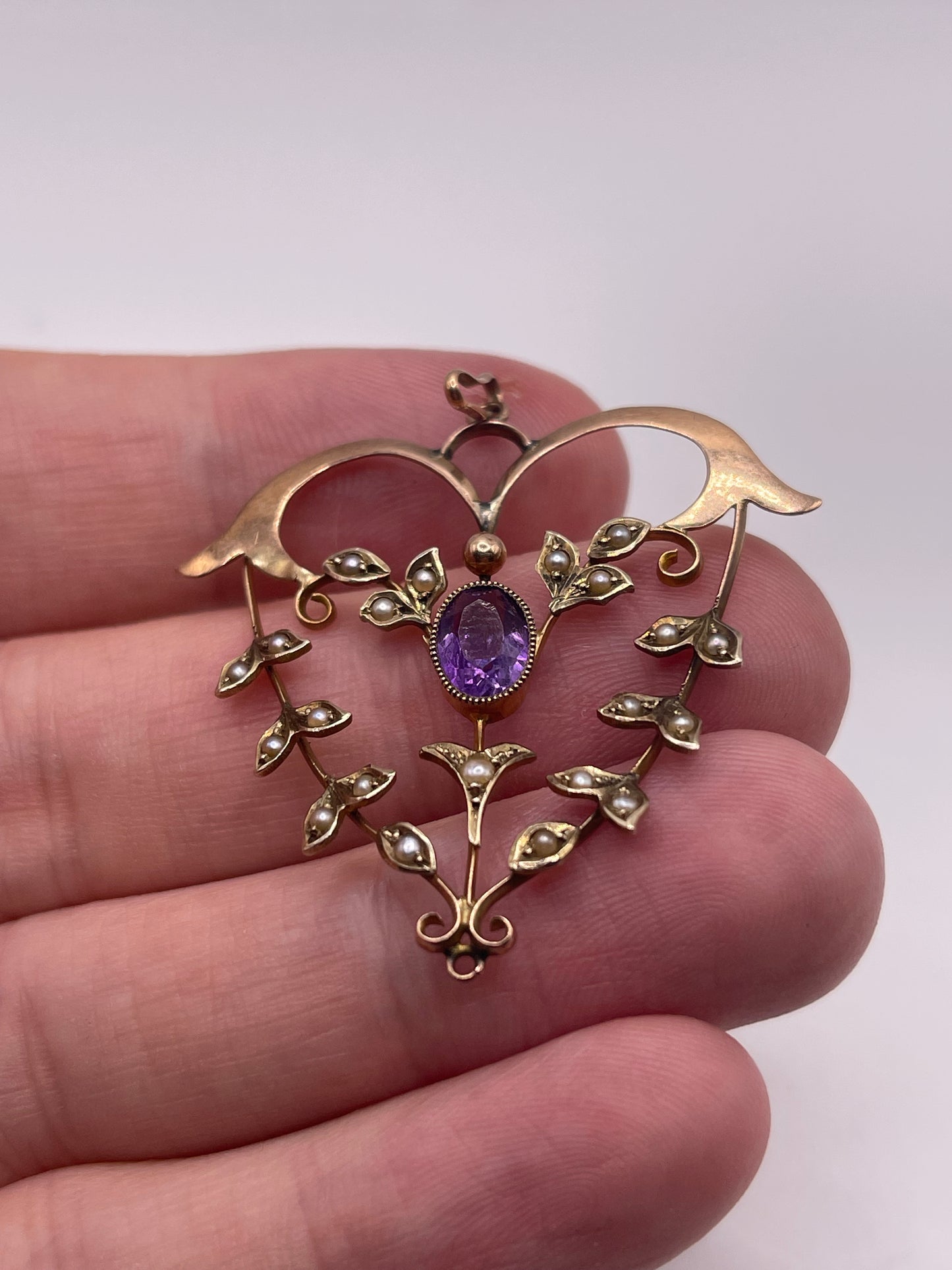 Antique 9ct gold amethyst and pearl pendant