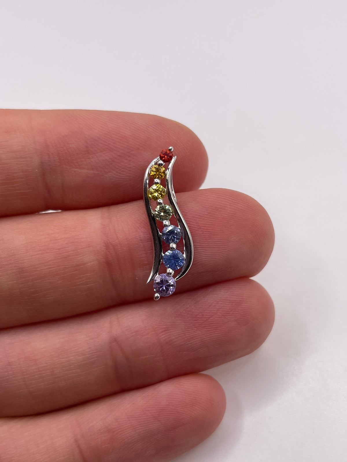 9ct white gold multi coloured sapphire pendant