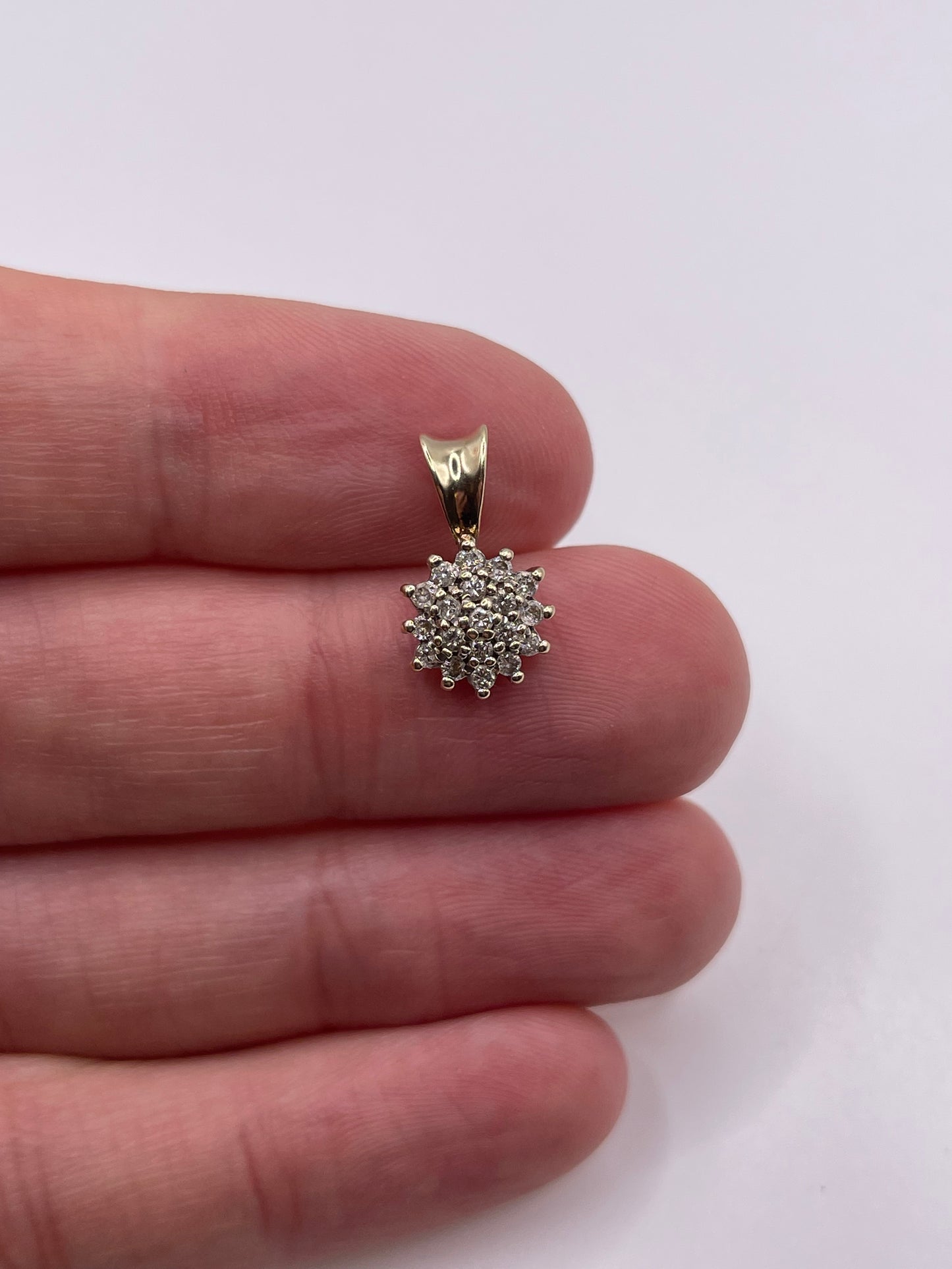 9ct gold diamond cluster pendant