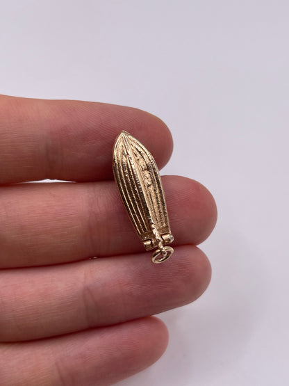 9ct gold boat charm