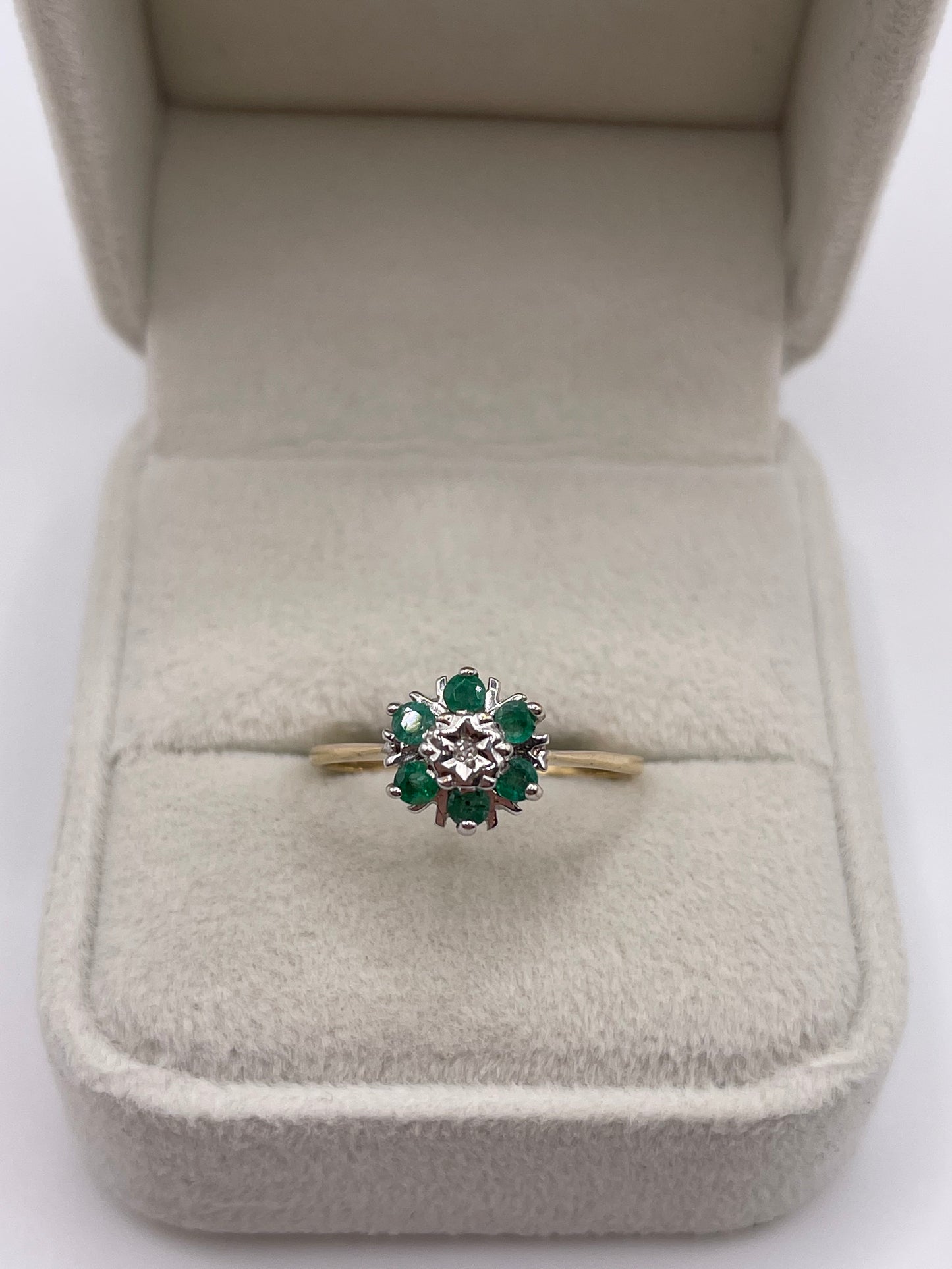 9ct gold emerald and diamond ring