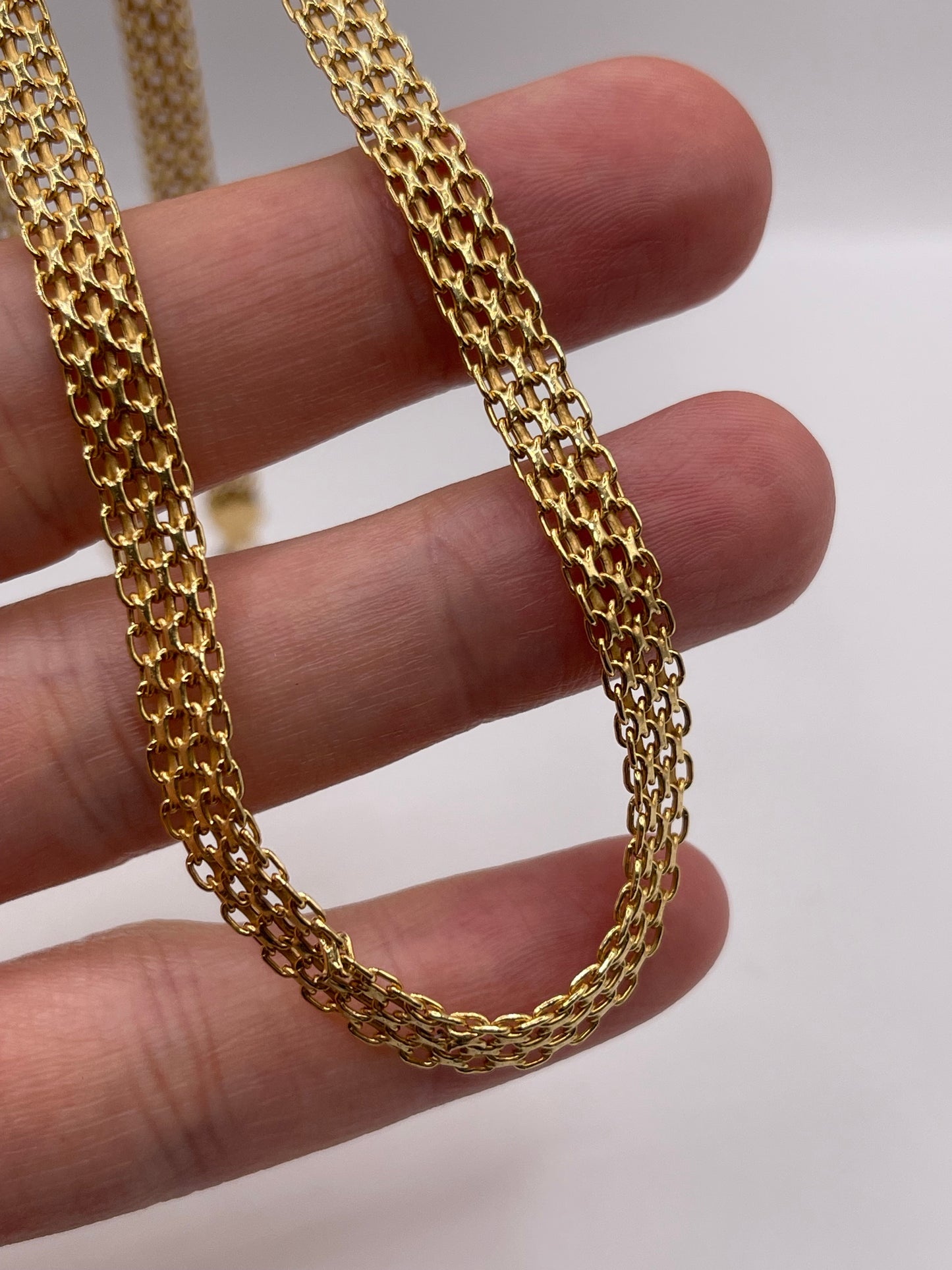 9ct gold chain 183