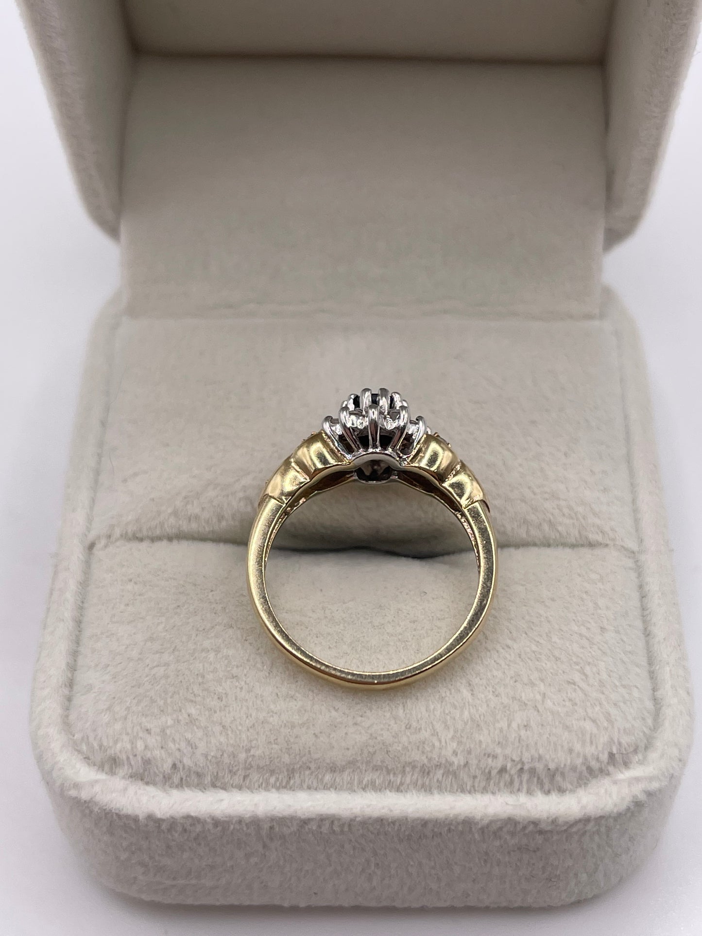 9ct gold sapphire and diamond ring