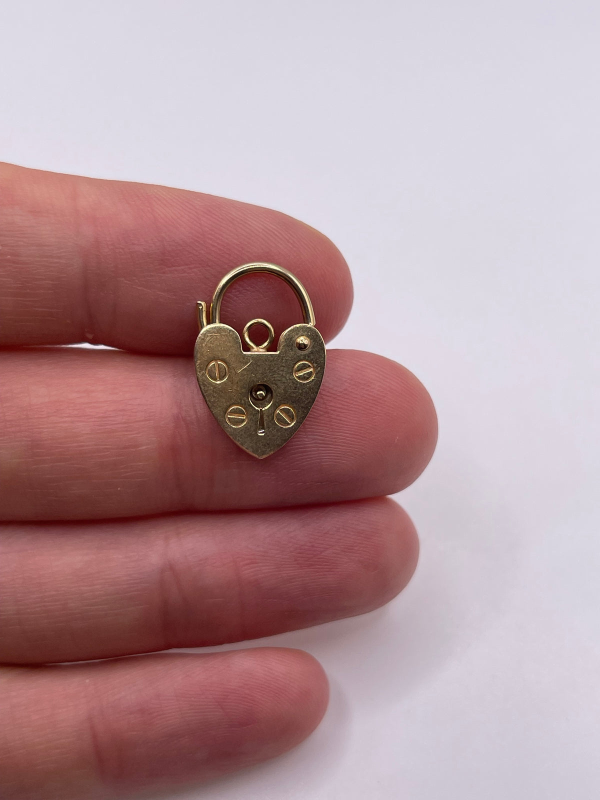 9ct gold padlock 13