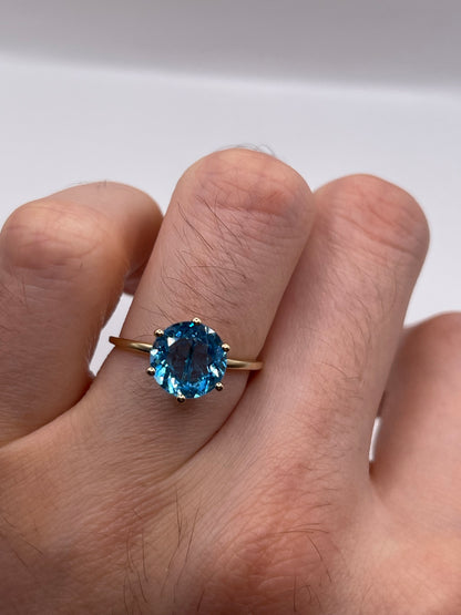 9ct gold blue topaz ring
