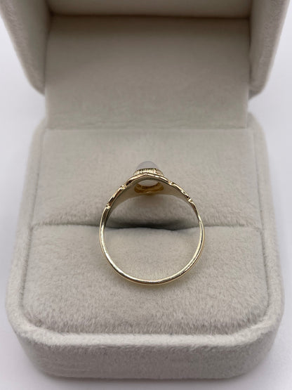 9ct gold moonstone ring