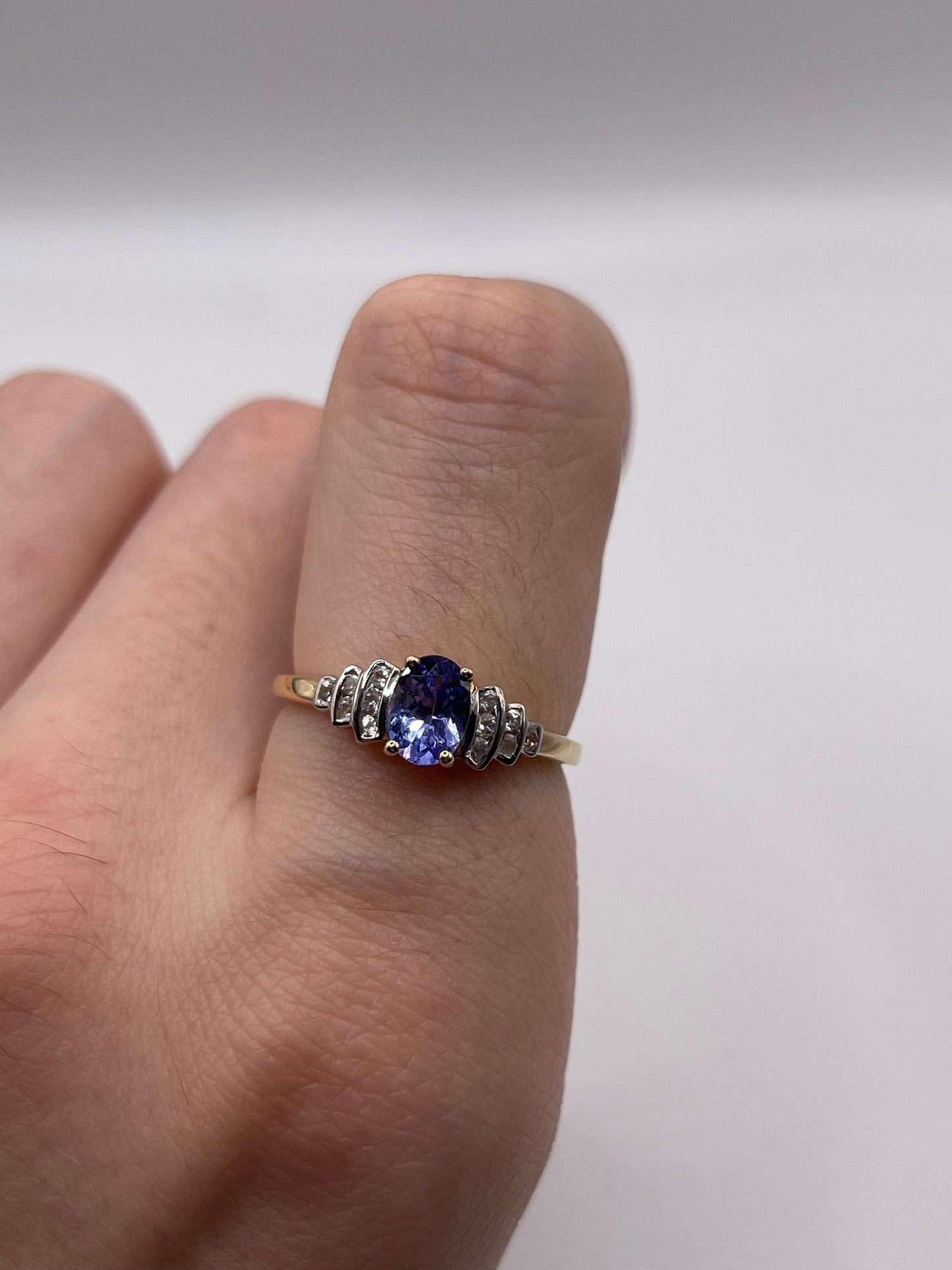 9ct gold tanzanite and zircon ring
