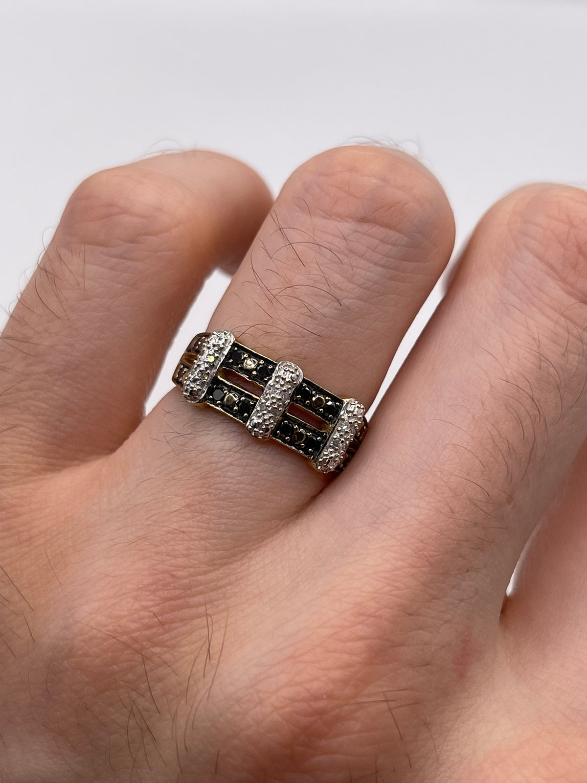 9ct gold diamond ring
