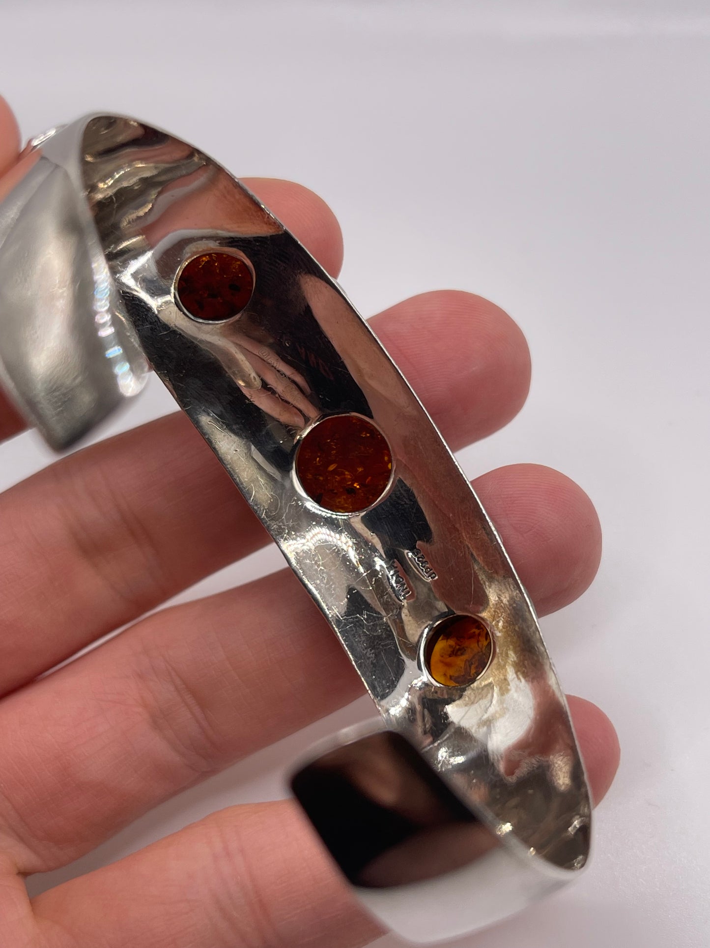 Silver amber bangle